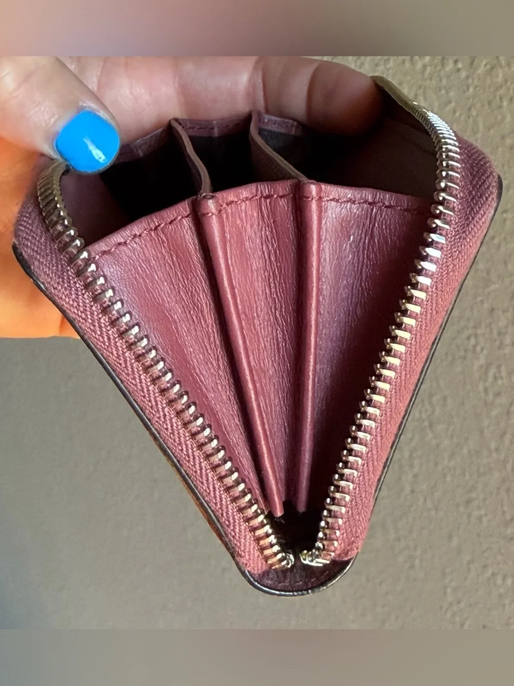 Gucci blooms zip around card case
